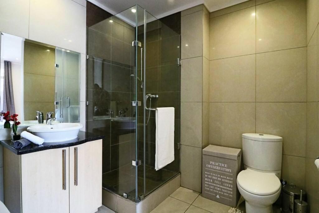 Upmarket Sandton Hydro Park Apartments Johannesburg Ngoại thất bức ảnh