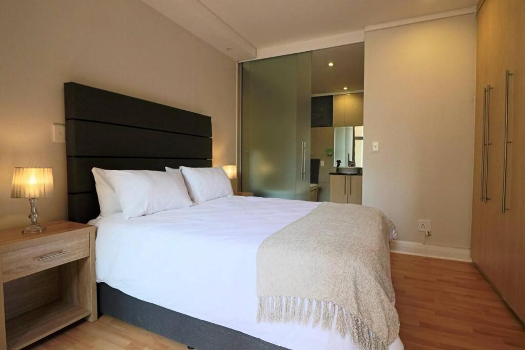 Upmarket Sandton Hydro Park Apartments Johannesburg Ngoại thất bức ảnh